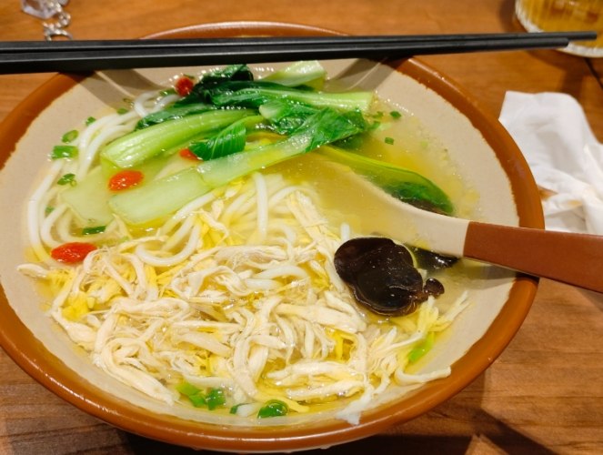 鍋燒雞絲麵