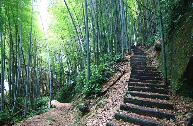 石壁山