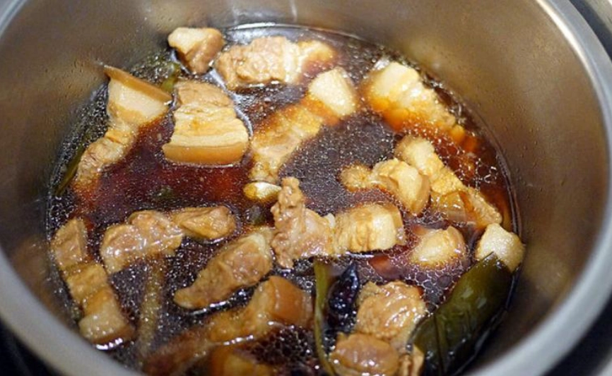 電子鍋滷肉做法